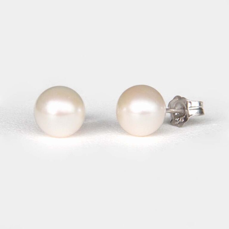 sterling silver 7mm freshwater pearl studs
